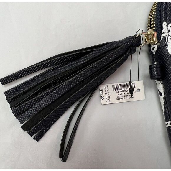 Chico's® Printed Tassel Tech Case in Navy Blue & White New w/Tags For 11" Laptop - Picture 6 of 7